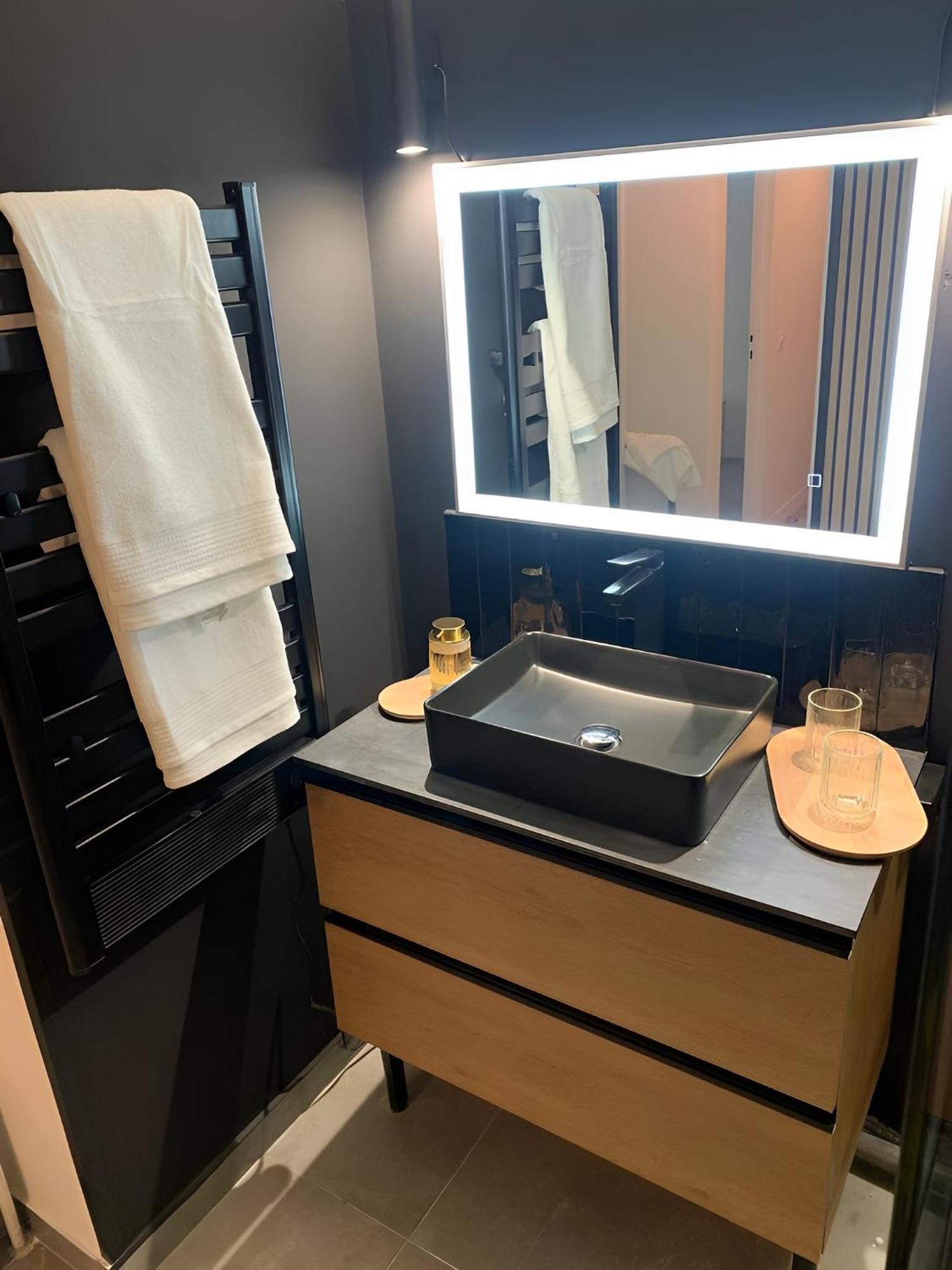 Magnifique Appartement, 3 Min De Paris Levallois-Perret Ngoại thất bức ảnh